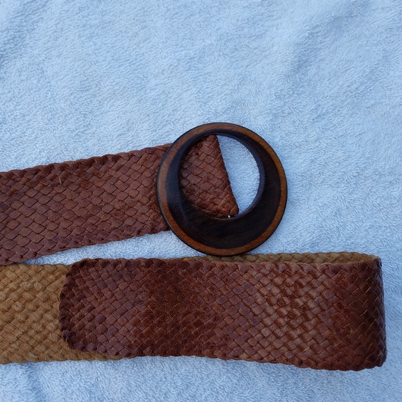 Liz Claiborne Brown Leather Women's Belt - Picture 6 of 8